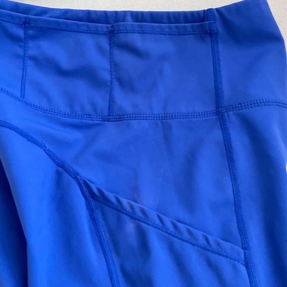 Lululemon leggings size 4 - Picture 4 of 4